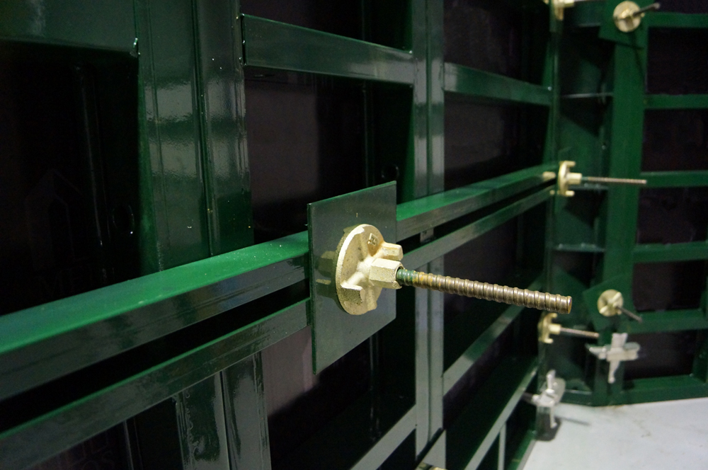 Балка выравнивающая для опалубки