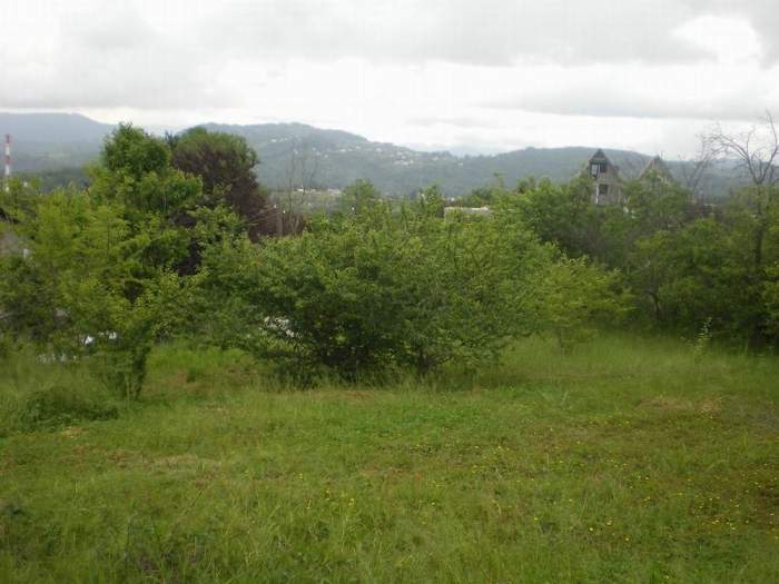 Земельный участок