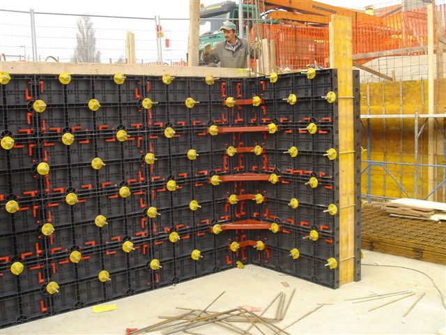 Опалубка пластиковая