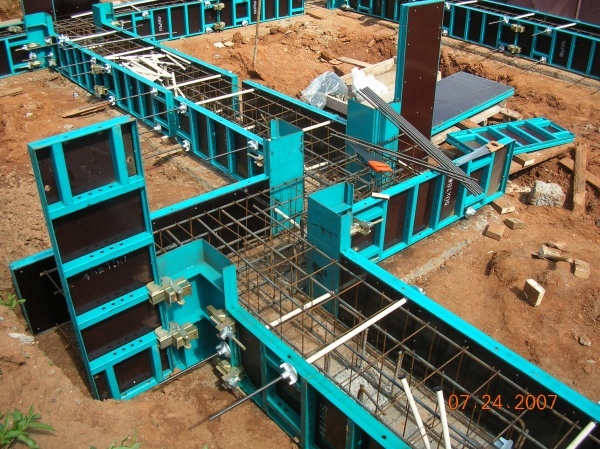 Крупнощитовая опалубка